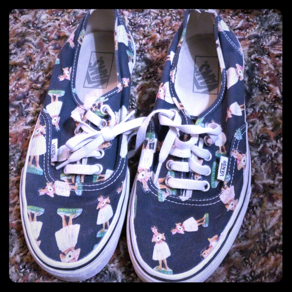 Hulu girl vans